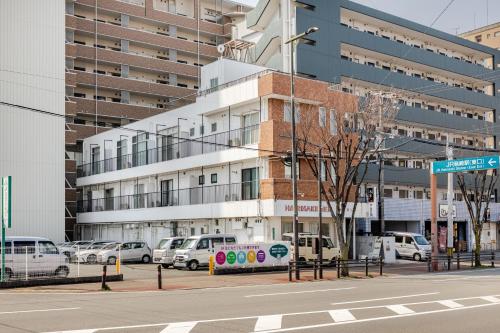 Vivo House Hakomatsu 箱崎駅徒歩4分 x 博多駅2駅 100インチプロジェクター 最大6名