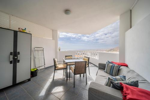 ROCKIN' VIEW COSTA ADEJE - 2 br, great terrace, parking, pool