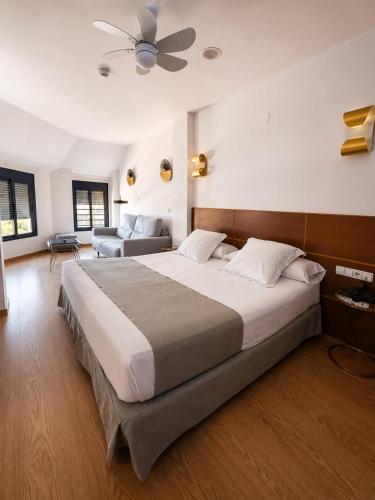 Llit o llits en una habitació de Plaza Alaquàs