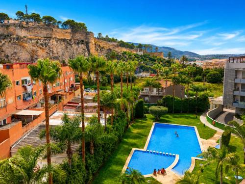 ÁTICO dúplex con 3 terrazas y vistas al MAR, CASTILLO y MONTAÑA, estancia mínima de 10 noches