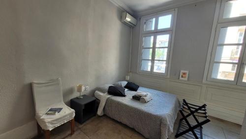 Appartement centre historique place Jean Jaurès climatisé 6 couchages avec parking