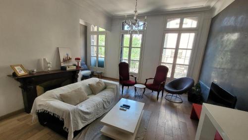 Appartement centre historique place Jean Jaurès climatisé 6 couchages avec parking