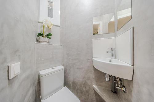 Suite Miro Eixample Barcelona