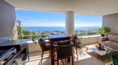 L'ESCAPADE, Vue mer Exceptionnelle, Standing, Piscine, Tennis, Climatisation, Parking