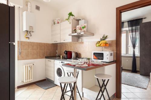 Bicocca Comfort Suit - Near Metro & Central Station