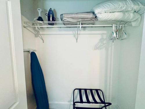Quiet retreat near Coconut Grove free parking photo 15