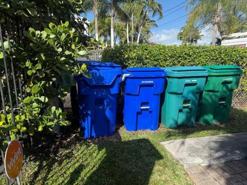 Quiet retreat near Coconut Grove free parking photo 33