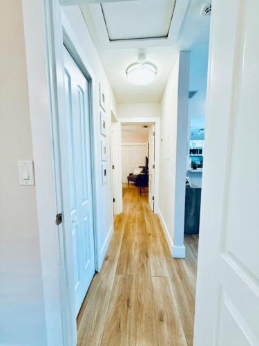 Quiet retreat near Coconut Grove free parking photo 34