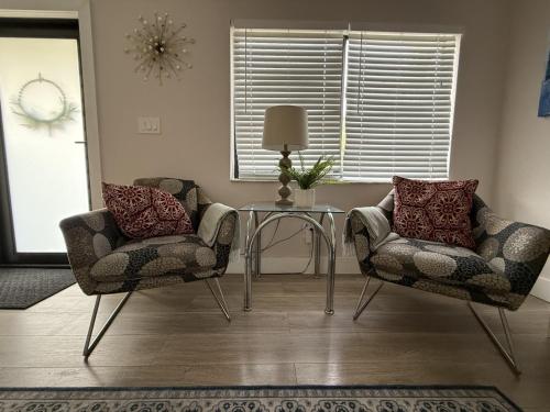 Quiet retreat near Coconut Grove free parking photo 37