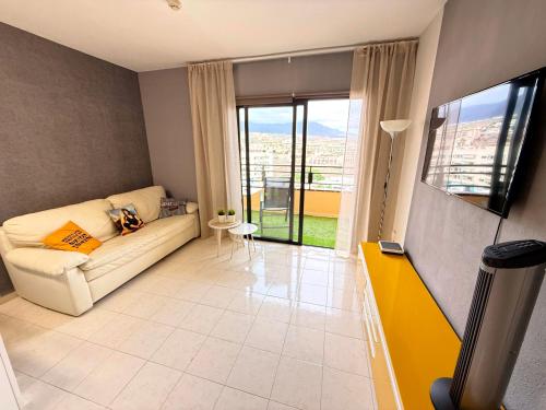 Skyline View Apartment - FREE PRIVATE Parking HIGH speed Wi-Fi