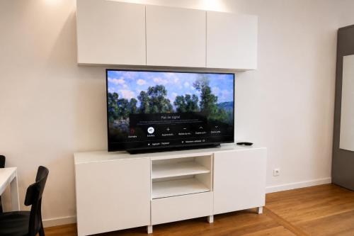 Spacious Studio - Central Paris