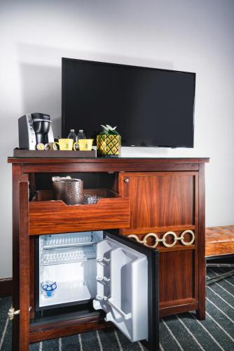 A cozinha ou kitchenette de Staypineapple, An Iconic Hotel, The Loop