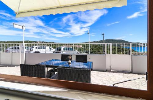 Apartment in Primosten with sea view, balcony, air conditioning, WiFi 5155-1