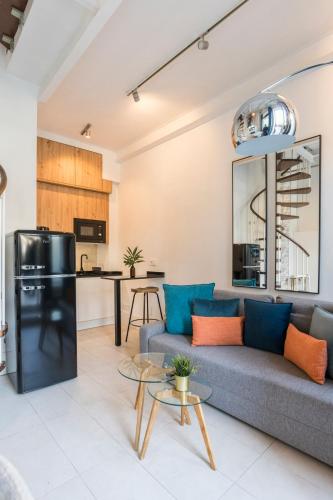 Castellana by SkyKey