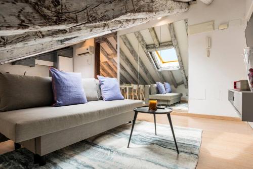 Estudio nuevo - Gran Via Tarifa Mensual disponible