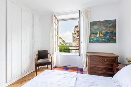 Parisian apartment in the 5th