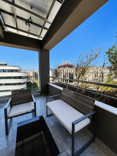Niarchos Panorama Maisonette