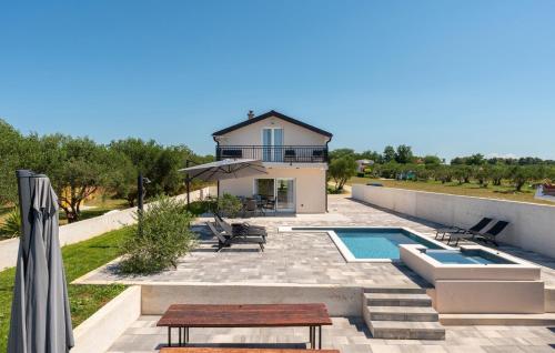 Holiday house Frano