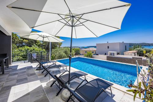 Villa Pura Vida with Sea View