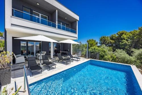 Villa Pura Vida with Sea View
