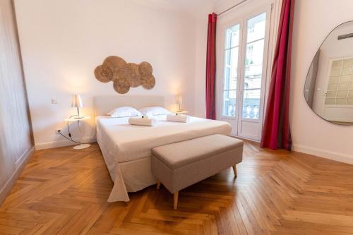 Superbe appartement avec jardin piscine, garage