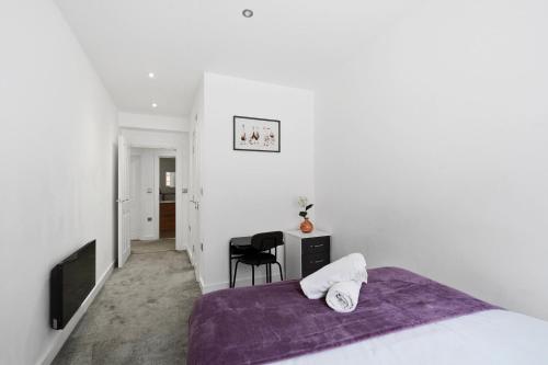 Modern house in Birmingham photo 23