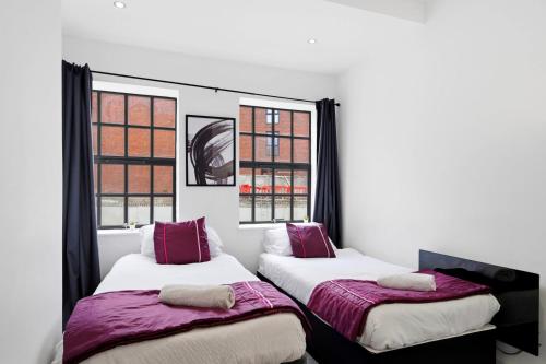 Modern house in Birmingham photo 7