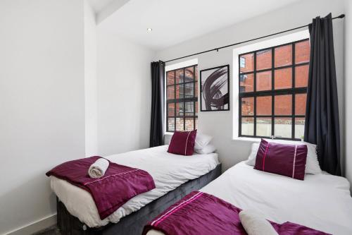 Modern house in Birmingham photo 30