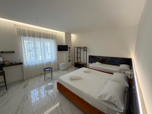 Emerald Rooms