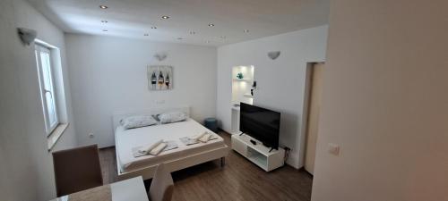 Apartment Luka