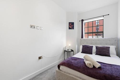Modern home in Birmingham photo 26