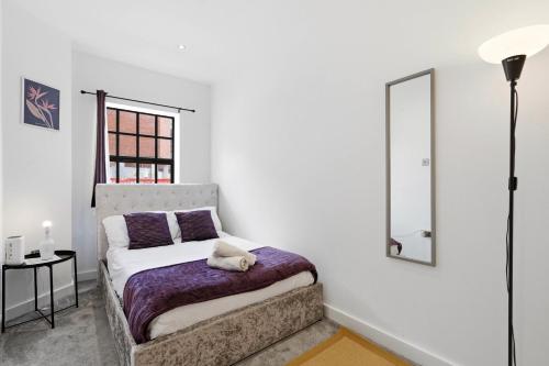 Modern home in Birmingham photo 10