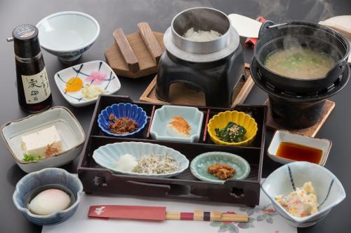 Φαγητό σε αυτό το ryokan ή κάπου εκεί κοντά