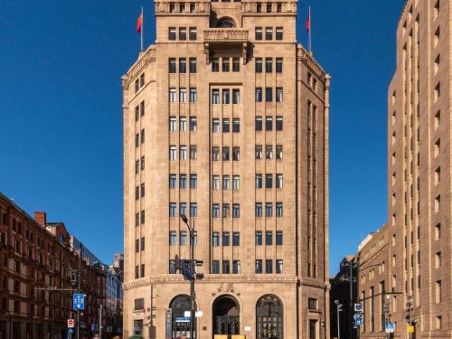 Fairmont Peace Hotel on the Bund — Property building