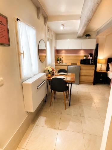 Artistic Antibes Apartment