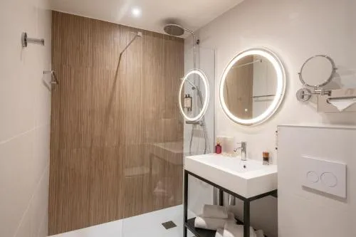 Best Western Premier Le Patio des Artistes Wellness Jacuzzi photo 17