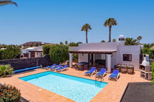 Villa Papagayo by Villa Plus
