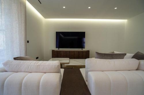 Glyfada Prime A38 Suite