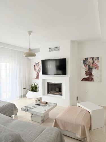 Kyra's Central Flat