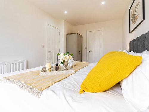 Bridge Court by Sterling Edge - Stylish 1-Bed Apartments with Balcony or Private Garden and Free Onsite Parking photo 40