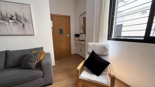 Quiet Apartment in the Heart of Malaga POOL & FREE PARKING