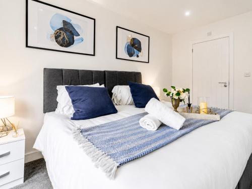 Bridge Court by Sterling Edge - Stylish 1-Bed Apartments with Balcony or Private Garden and Free Onsite Parking photo 50