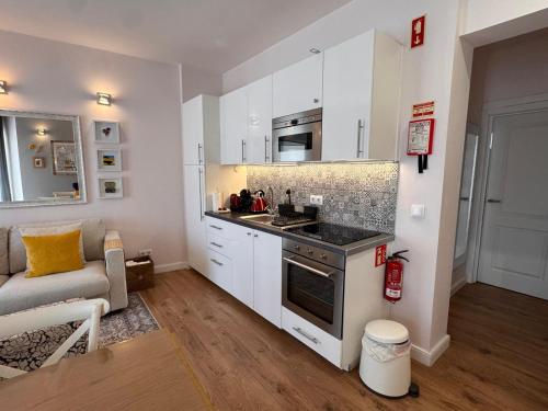Charming Historic Lisbon Bairro Alto Apartment