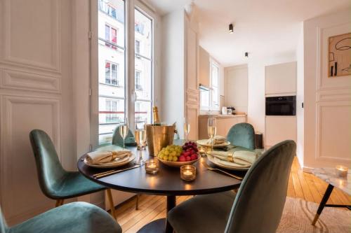 Lovely apartment Near Saint Martin's Canal
