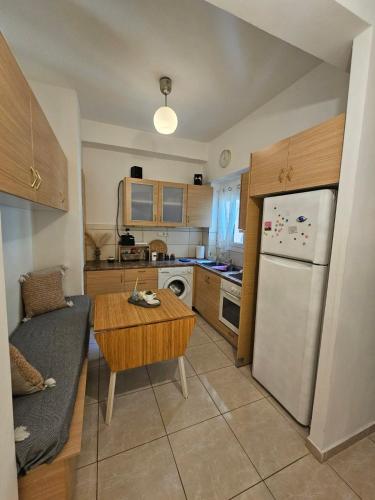 Scooby's Spot - Bright Apt with Sunny Balcony