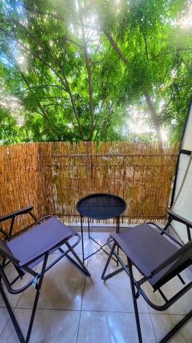 Scooby's Spot - Bright Apt with Sunny Balcony