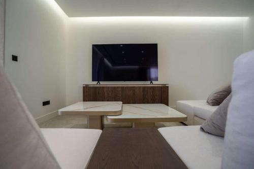 Glyfada Prime A38 Suite 2