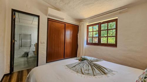 Alvor Private Pool Villa with Large Garden & Peace