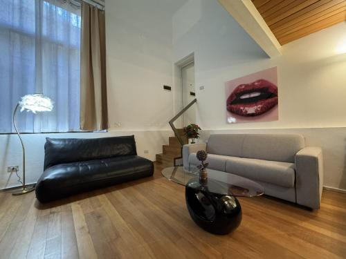 Luxury Loft in Chinatown - Sarpi District