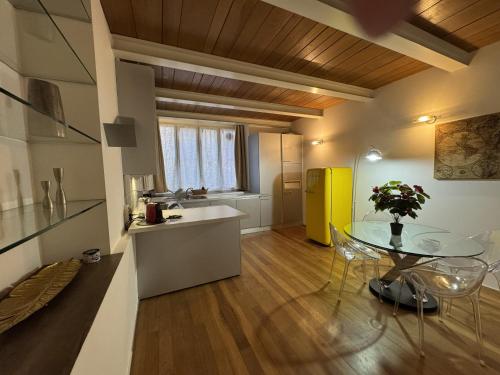 Luxury Loft in Chinatown - Sarpi District